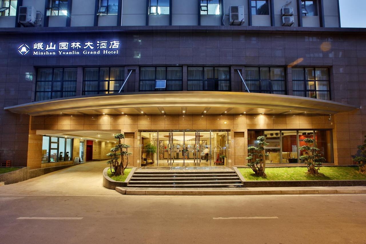 Minshan Yuanlin Grand Hotel Чунцин Екстериор снимка