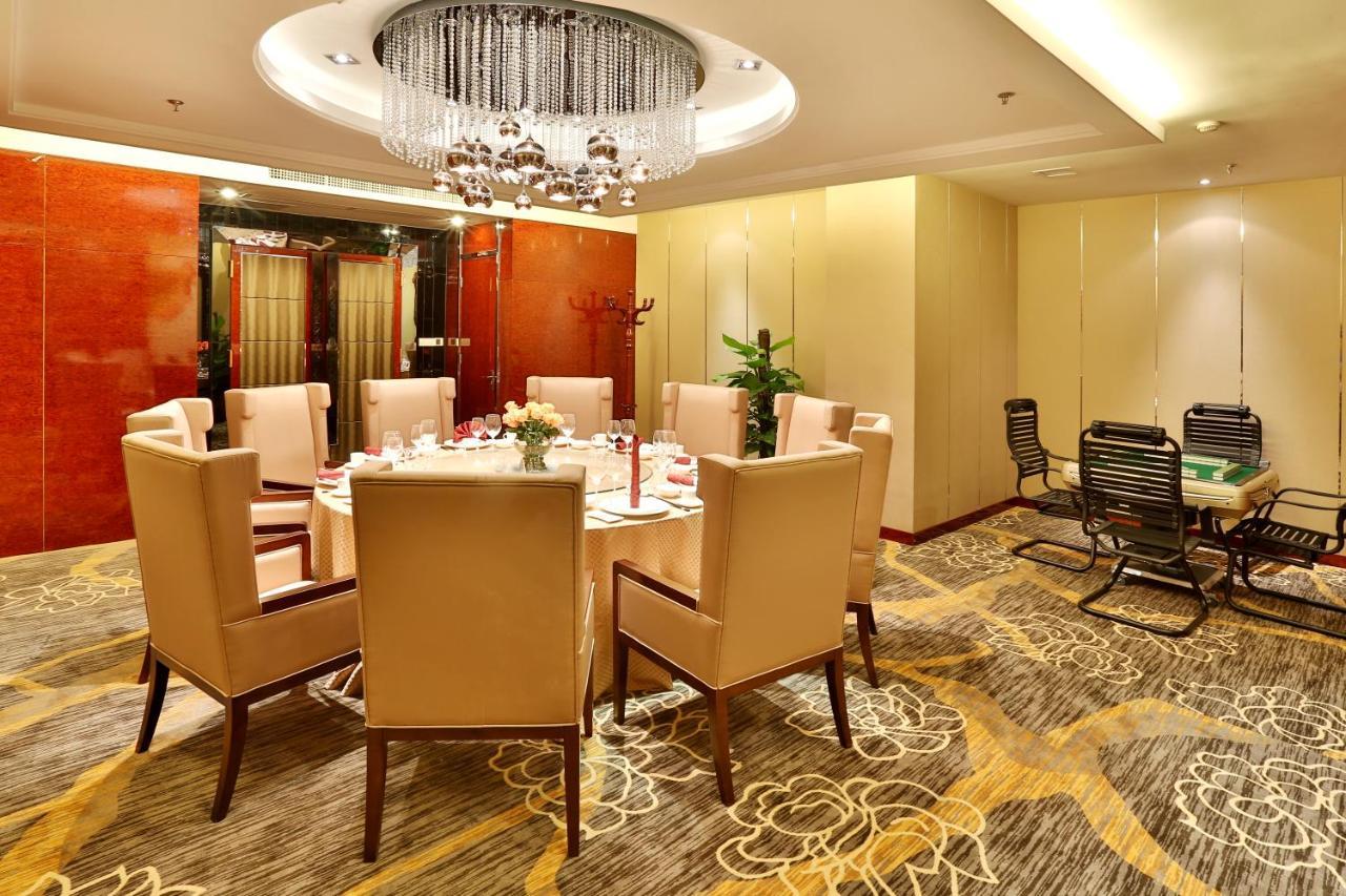 Minshan Yuanlin Grand Hotel Чунцин Екстериор снимка